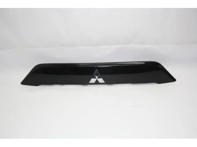 Накладка крышки багажника (дефект кронштейна) CW5W MITSUBISHI OUTLANDER XL CW 2007-2010, OUTLANDER XL CW 2010-2012