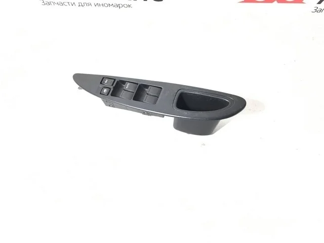 Блок управления стеклоподъемниками QP12 NISSAN PRIMERA III P12 2002-2008, STAGEA II M35 2001-2007, AD II Y11 1999-2008, SUNNY B15 1998-2004