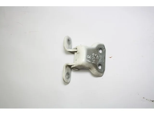 Петля двери передней правой нижняя GSE20 LEXUS IS II 250/350 XE20 2005-2008, IS II 250/350 XE20 2008-2010