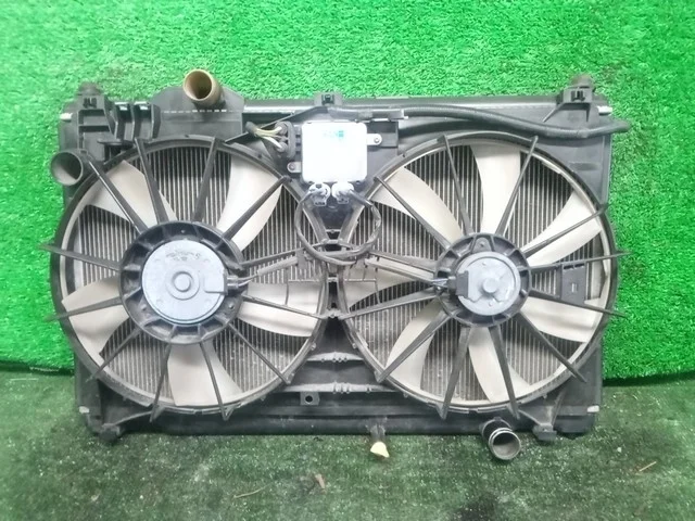 Радиатор охлаждения двигателя GRS191 TOYOTA MARK X X120 2004-2006, LEXUS GS III 300/400/430 S190 2005-2007, GS III 300/400/430 S190 2007-2011