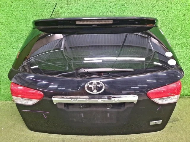Крышка багажника (царапины) ZGE20 TOYOTA WISH XE20 2009-2012