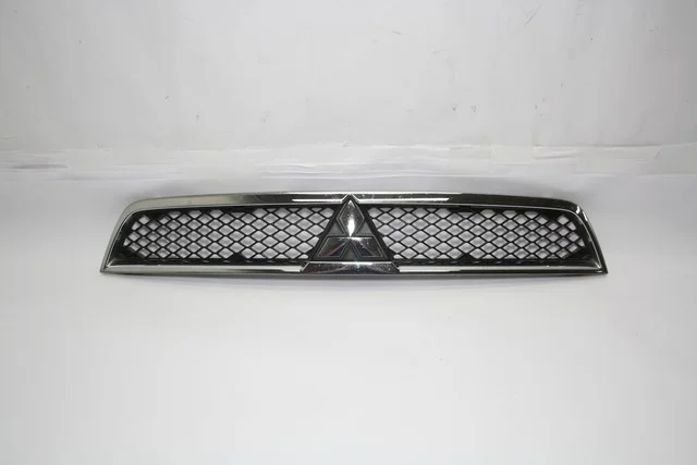 Решетка радиатора (дефект креплений) CY4A MITSUBISHI LANCER X CY 2007-2010