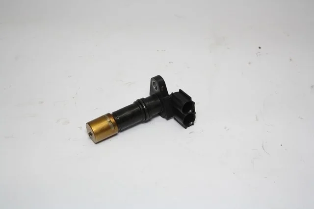 Датчик положения коленвала GGH20 TOYOTA LAND CRUISER PRADO 120 2002-2009, FJ CRUISER J15 2006-2018, LAND CRUISER PRADO 150 2009-2013