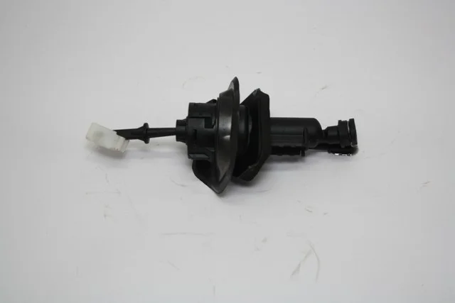 Цилиндр сцепления главный FORD C-MAX I DE 2003-2010, FOCUS II 2004-2008, FOCUS II 2008-2011, FOCUS III 2011-2014, FOCUS III 2014-2019