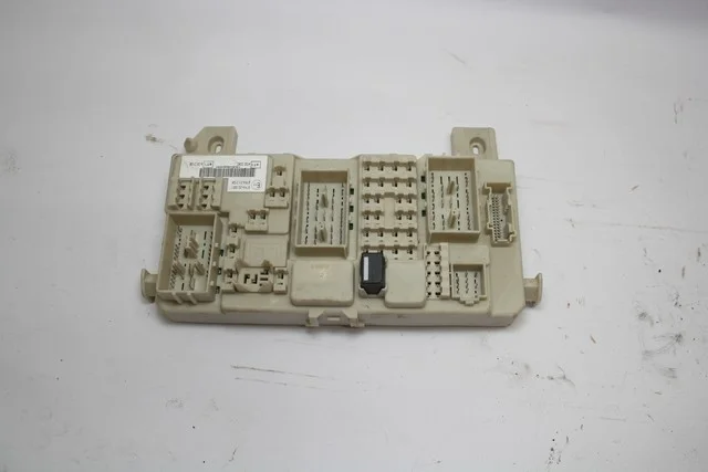 Блок предохранителей FORD C-MAX I DE 2003-2010, KUGA I DR 2008-2012, FOCUS II 2004-2008, FOCUS II 2008-2011