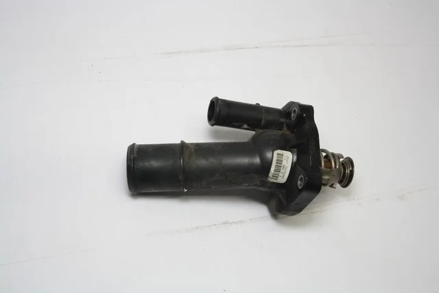 Корпус термостата FORD FOCUS C-MAX DM2 2003-2007, C-MAX I DE 2003-2010, GALAXY II WA6 2006-2015, S-MAX I WS 2006-2014, FOCUS II 2004-2008