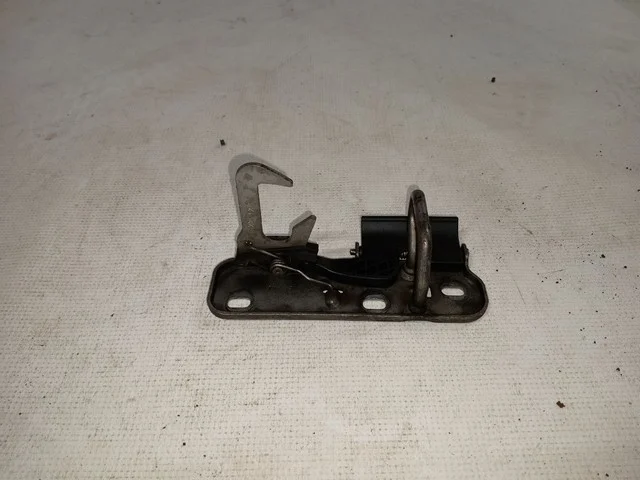 Крюк замка капота 5N VOLKSWAGEN TIGUAN I 5N1 / 5N2 2007-2011, TIGUAN I 5N1 / 5N2 2011-2018