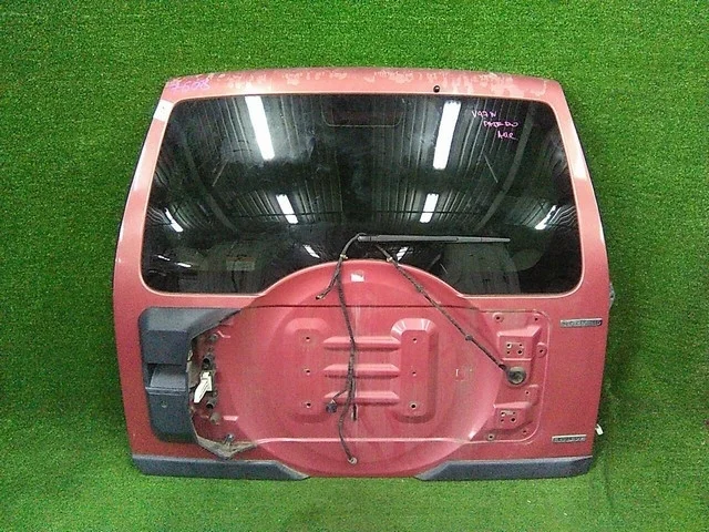 Крышка багажника (дефект ЛКП) V97W MITSUBISHI PAJERO IV / MONTERO IV V8 / V9 2006-2011, PAJERO IV / MONTERO IV V8 / V9 2011-2014