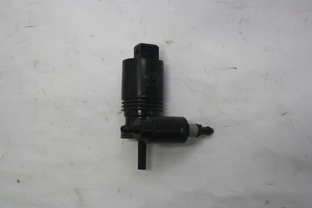Насос бачка омывателя NISSAN PRIMERA III P12 2002-2008, NOTE E11 2005-2008, NOTE E11 2008-2012, MICRA III K12 2002-2005, MICRA III K12 2005-2007
