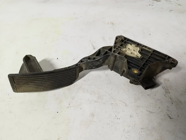 Педаль акселератора J31 NISSAN TEANA J31 2003-2005, TEANA J31 2006-2008