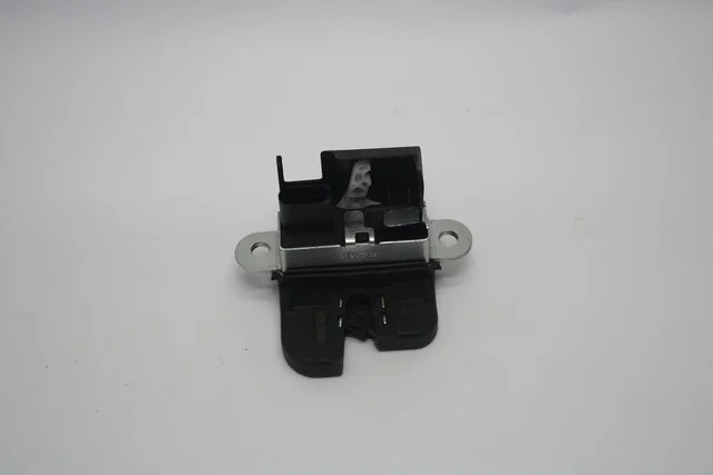 Замок крышки багажника 3C VOLKSWAGEN PASSAT B7 2011-2015