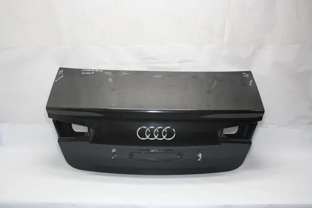 Крышка багажника (потерта) AUDI A6 C7 2011-2014, A6 C7 2014-2018