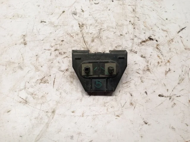 Кронштейн заднего бампера правый AZT251 TOYOTA AVENSIS T250 2006-2008, AVENSIS T250 2003-2006