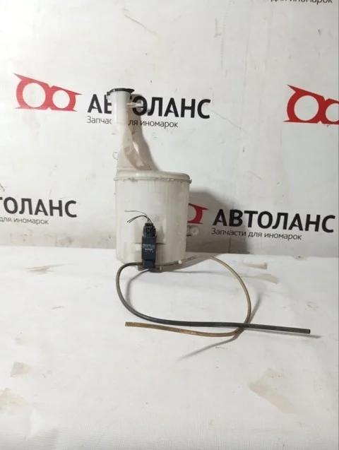 Бачок омывателя NCZ20 TOYOTA ECHO XP10 1999-2006, PLATZ NCP10 / SCP11 1999-2002, YARIS XP10 1999-2003, YARIS XP10 2003-2005, RAUM Z20 2003-2006