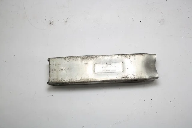 Кронштейн усилителя переднего бампера левый AUDI A6 C6 2004-2008, A6 C6 2008-2011