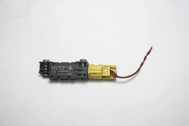 Датчик удара передний AUDI TT 8J 2006-2015, A4 B7 2004-2008, A8 D3 2002-2009, A3 8P 2004-2008