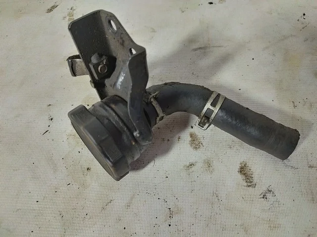 Горловина маслозаливная двигателя K96W MITSUBISHI PAJERO II / MONTERO II V1 / V2 / V3 / V4 1991-1996