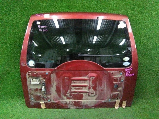 Крышка багажника V83W MITSUBISHI PAJERO IV / MONTERO IV V8 / V9 2006-2011, PAJERO IV / MONTERO IV V8 / V9 2011-2014
