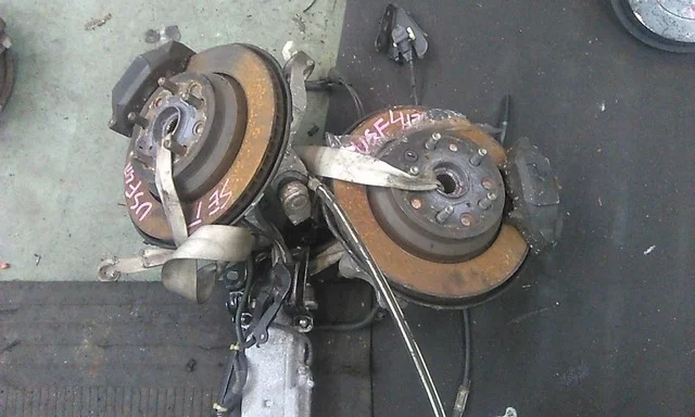 Кулак задний USF40 LEXUS LS IV 460/600H F40 2006-2009, LS IV 460/600H F40 2009-2012, LS IV 460/600H F40 2012-2017