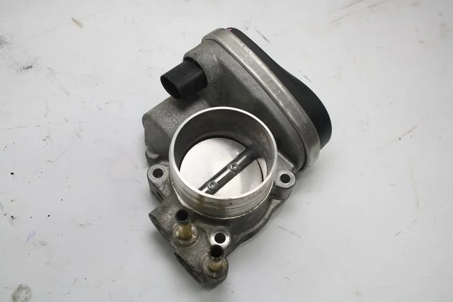 Заслонка дроссельная (дефект корпуса) 1K1 VOLKSWAGEN PASSAT B6 2005-2010, JETTA V 1K2 / 1K5 2005-2011, GOLF V 1K1 / 1K5 2003-2009