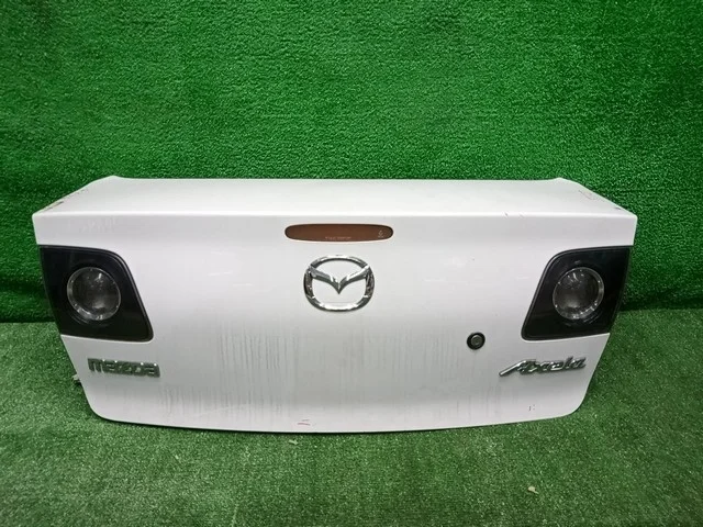 Крышка багажника (царапины) BK5P MAZDA MAZDA 3 BK 2003-2006, MAZDA 3 BK 2006-2009, AXELA BK 2003-2006, AXELA BK 2006-2009