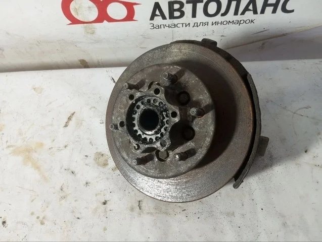 Кулак поворотный правый V34 MITSUBISHI PAJERO II / MONTERO II V1 / V2 / V3 / V4 1991-1996, PAJERO II / MONTERO II V1 / V2 / V3 / V4 1997-2000