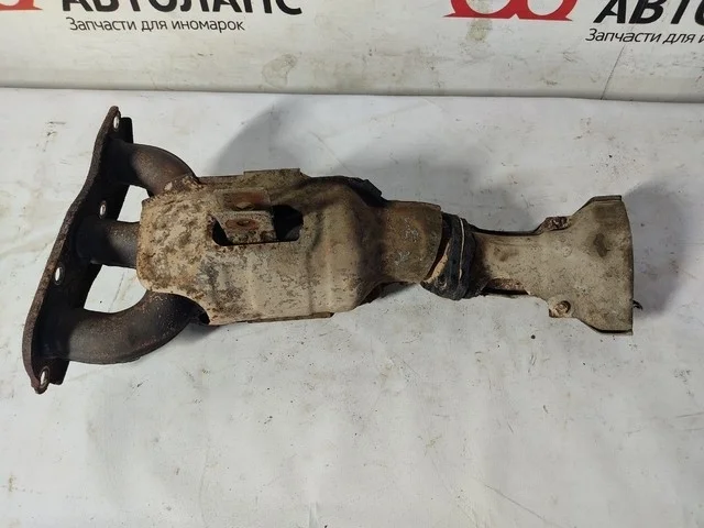 Коллектор выпускной правый (катализатор поврежден) CW6W MITSUBISHI OUTLANDER XL CW 2007-2010, OUTLANDER XL CW 2010-2012