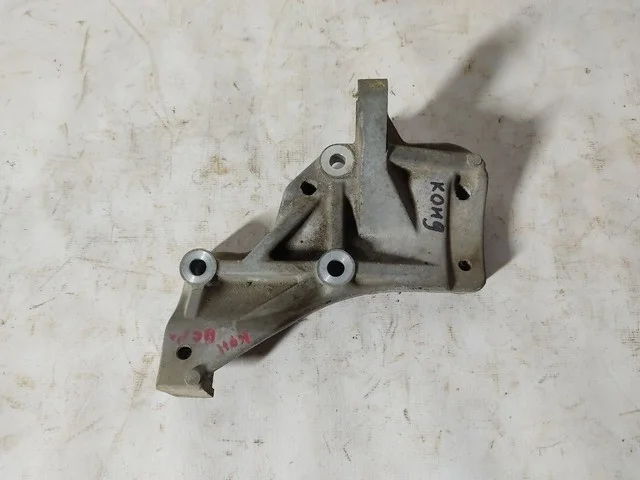 Кронштейн компрессора кондиционера CW6W MITSUBISHI OUTLANDER XL CW 2007-2010, OUTLANDER XL CW 2010-2012, OUTLANDER GF 2015-2018