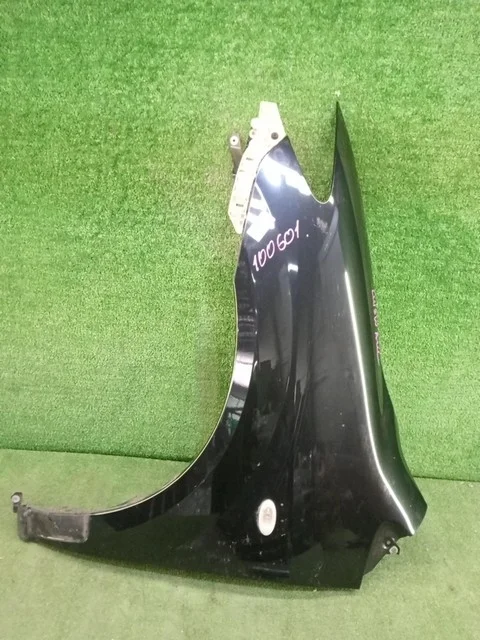 Крыло переднее левое LWEW MAZDA MPV LW 2003-2006