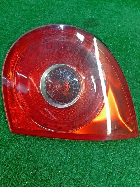 Фонарь задний правый внутренний 1K5 VOLKSWAGEN GOLF V 1K1 / 1K5 2003-2009