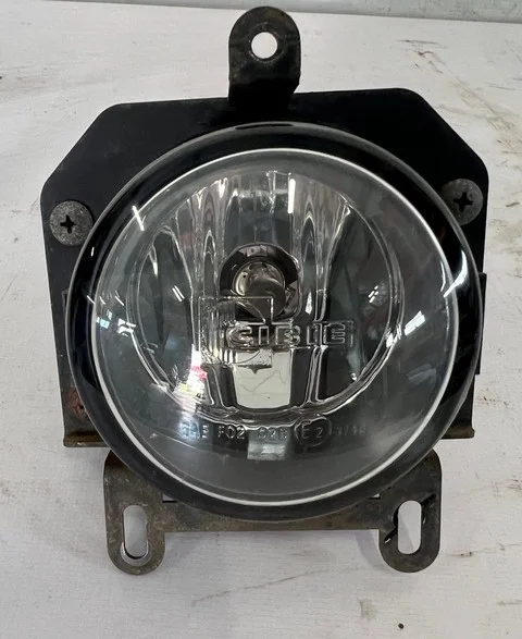Фара противотуманная левая=правая V73W MITSUBISHI PAJERO III / MONTERO III V6 / V7 2003-2006