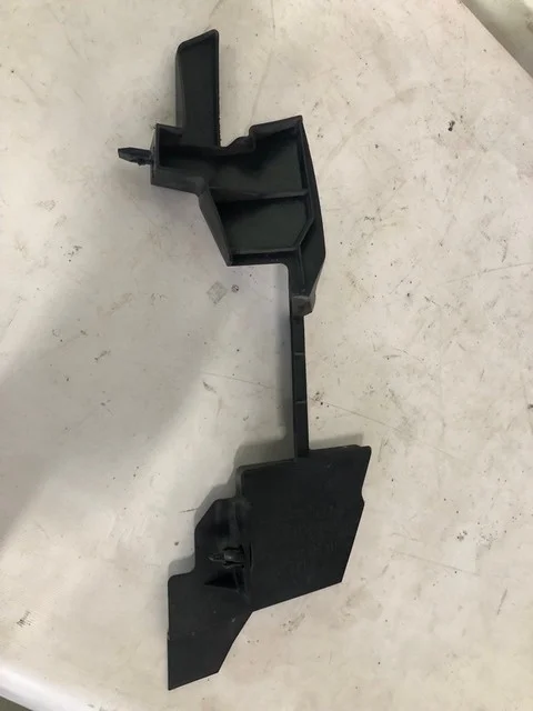 Воздуховод радиатора левый GH5FP MAZDA MAZDA 6 GH 2007-2010, MAZDA 6 GH 2010-2012, ATENZA GH 2008-2009, ATENZA GH 2010-2012