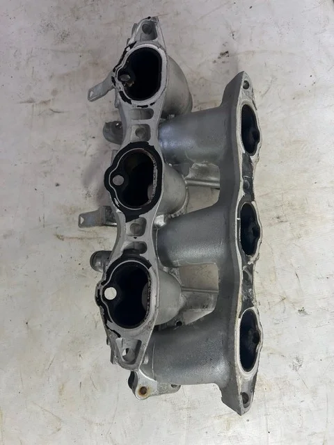 Коллектор впускной нижняя часть CW6W MITSUBISHI OUTLANDER XL CW 2007-2010, OUTLANDER XL CW 2010-2012