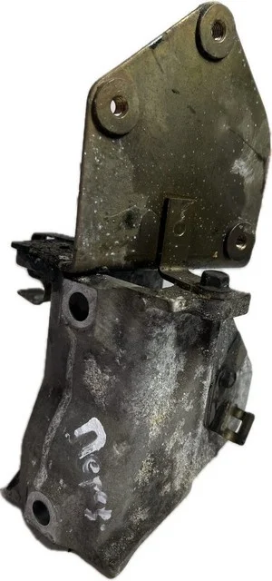 Кронштейн КПП передний NA4W MITSUBISHI GRANDIS NA4W 2003-2011
