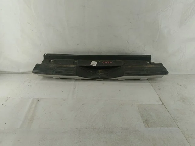 Накладка бампера заднего верхняя V98W MITSUBISHI PAJERO IV / MONTERO IV V8 / V9 2006-2011, PAJERO IV / MONTERO IV V8 / V9 2011-2014