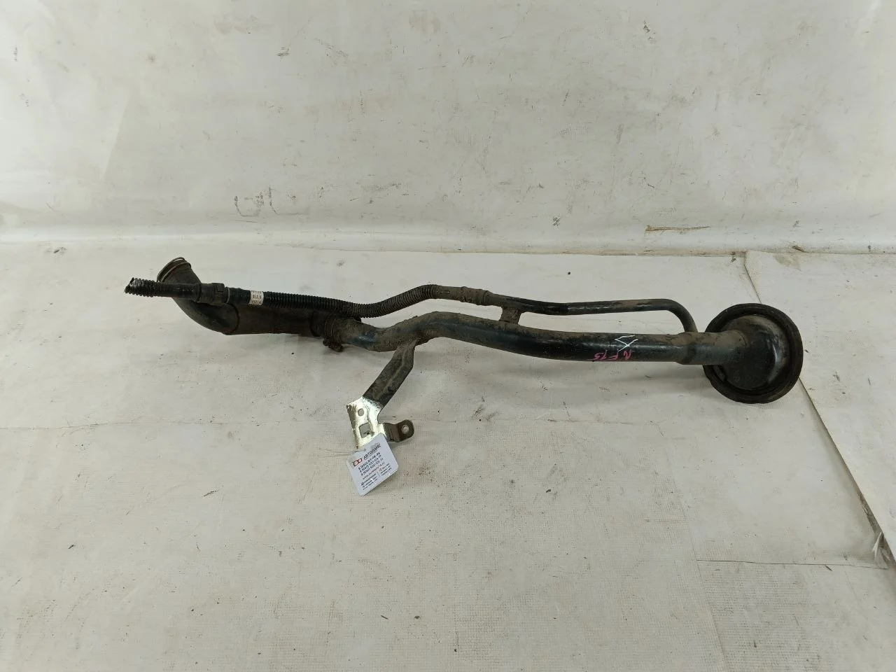 Горловина заливная бака топливного NF15 NISSAN JUKE YF15 2014-2019, JUKE YF15 2010-2014