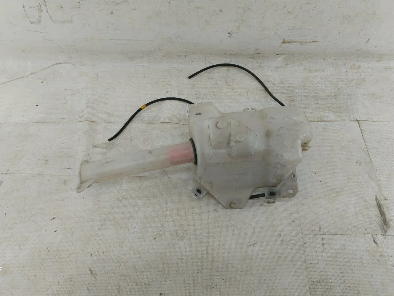 Бачок омывателя NA4W MITSUBISHI GRANDIS NA4W 2003-2011