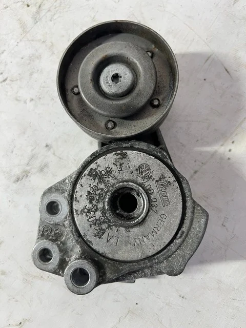 Натяжитель приводного ремня 137 VOLKSWAGEN JETTA V 1K2 / 1K5 2005-2011, GOLF V 1K1 / 1K5 2003-2009, SCIROCCO III 2008-2014