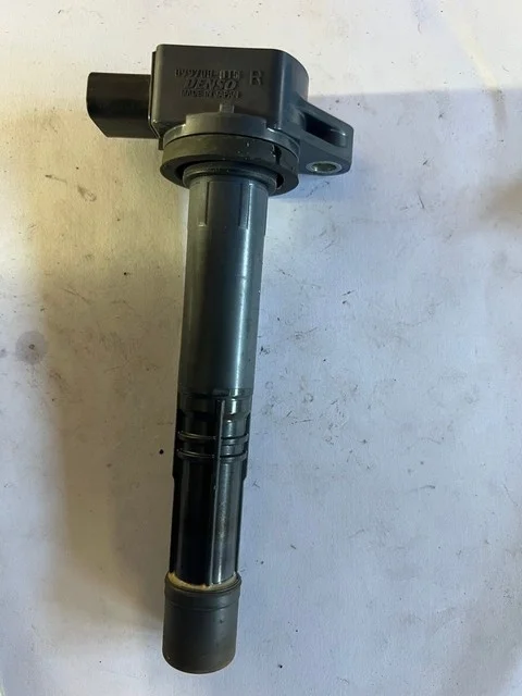 Катушка зажигания RE4 HONDA ACCORD VII CM / CL / CN 2006-2008, CIVIC VIII FD / FK / FN / FA 2005-2008, CIVIC VIII FD / FK / FN / FA 2009-2011