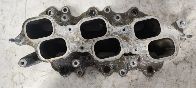 Коллектор впускной нижняя часть GSU35 TOYOTA ALPHARD H20 2008-2011, HARRIER XU30 2003-2013, CAMRY XV40 2006-2009, CAMRY XV40 2009-2011