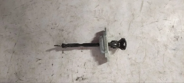 Ограничитель фиксатор двери передней левой NHW20 TOYOTA PRIUS XW20 2003-2005, PRIUS XW20 2005-2009, PRIUS XW20 2009-2011