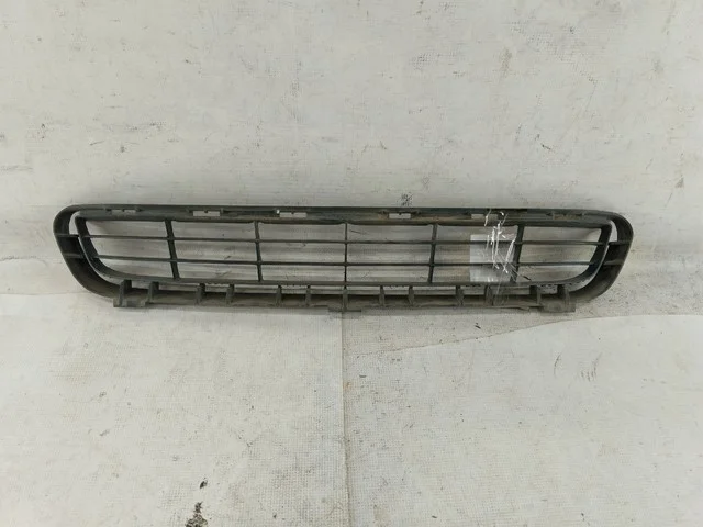 Решетка переднего бампера центральная ACV40 TOYOTA CAMRY XV40 2006-2009