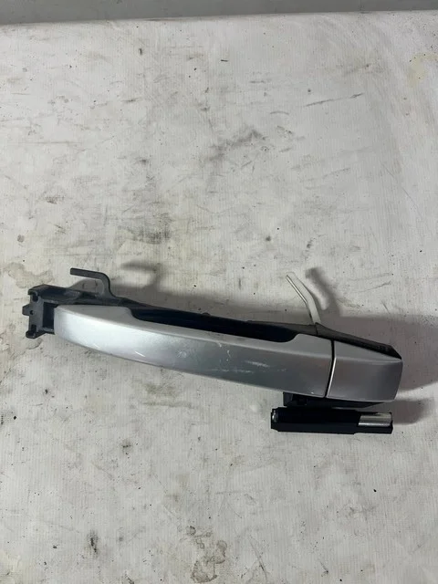 Ручка двери задней правой внешняя SH5 SUBARU FORESTER SH / S12 2007-2012