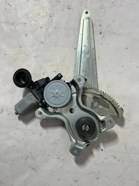 Стеклоподъемник двери задней левой GSU35 TOYOTA HARRIER XU30 2003-2013, LEXUS RX II 300/330/350/400H XU30 2003-2006
