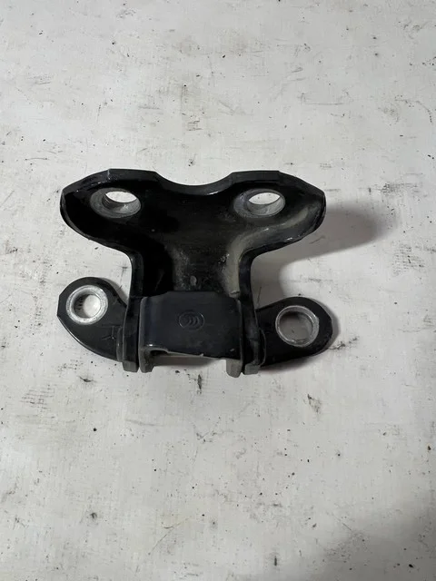 Петля двери задней правой верхняя GSU35 TOYOTA HARRIER XU30 2003-2013, LEXUS RX II 300/330/350/400H XU30 2003-2006