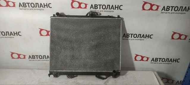 Радиатор охлаждения двигателя V98W MITSUBISHI PAJERO III / MONTERO III V6 / V7 2000-2002, PAJERO III / MONTERO III V6 / V7 2003-2006