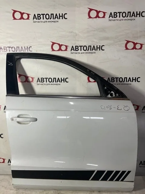 Дверь передняя правая (потертость) 8U AUDI Q3 8U 2011-2014, Q3 8U 2014-2017, Q3 8U 2016-2019