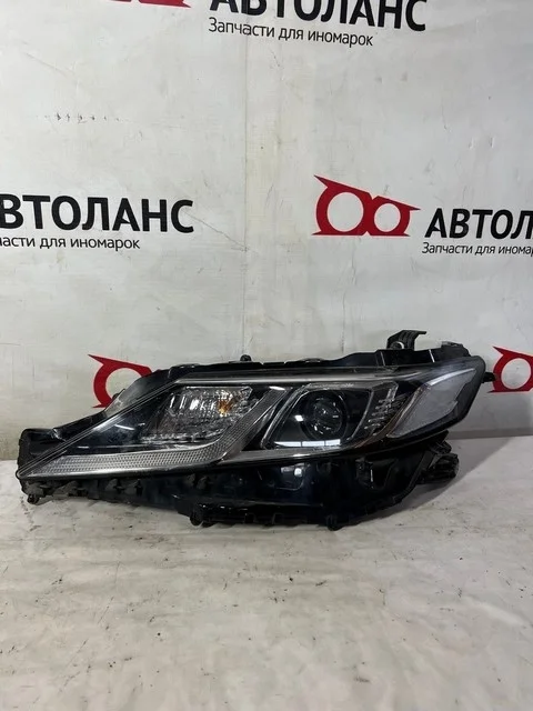 Фара левая (лом одного крепления) XV70 TOYOTA CAMRY XV70 2017-2021