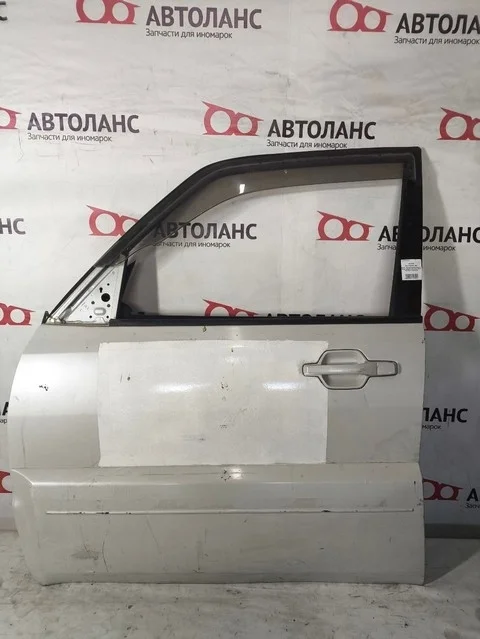 Дверь передняя левая (дефект ЛКП) V93W MITSUBISHI PAJERO IV / MONTERO IV V8 / V9 2006-2011, PAJERO IV / MONTERO IV V8 / V9 2011-2014