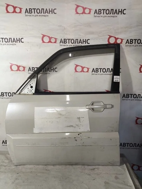 Дверь передняя левая (дефект ЛКП) V93W MITSUBISHI PAJERO IV / MONTERO IV V8 / V9 2006-2011, PAJERO IV / MONTERO IV V8 / V9 2011-2014